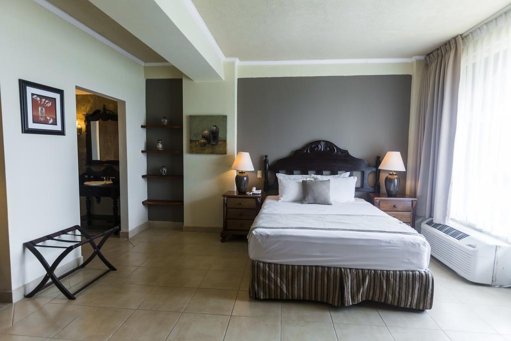 Hotel Altos De Fontana Managua Zimmer foto