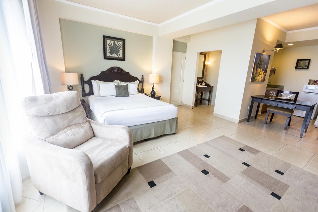 Hotel Altos De Fontana Managua Zimmer foto