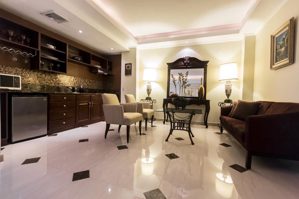Hotel Altos De Fontana Managua Zimmer foto