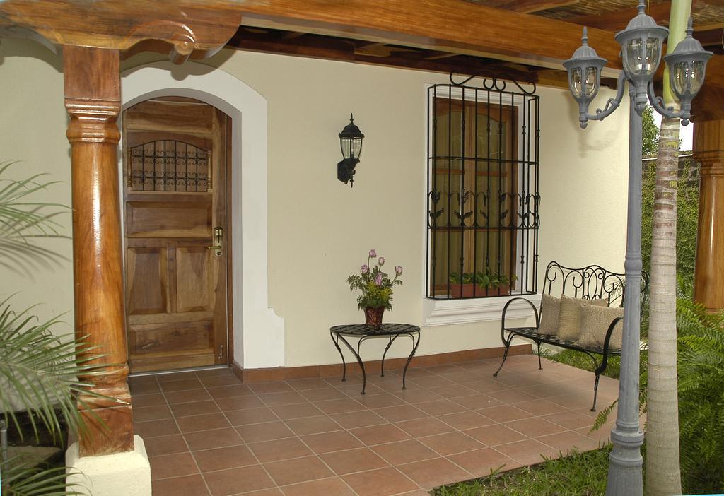 Hotel Altos De Fontana Managua Zimmer foto