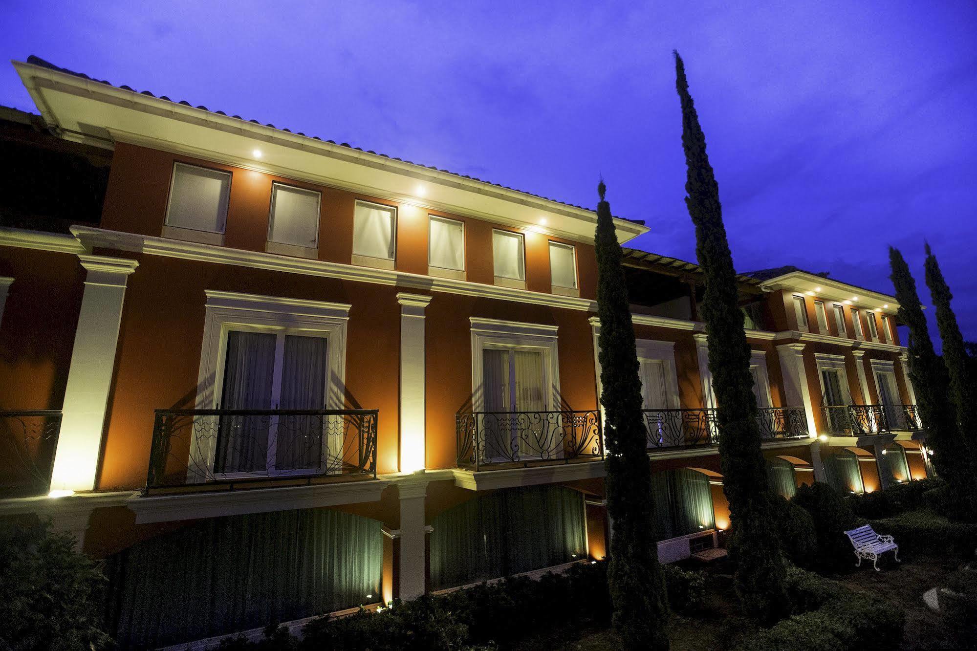 Hotel Altos De Fontana Managua Exterior foto