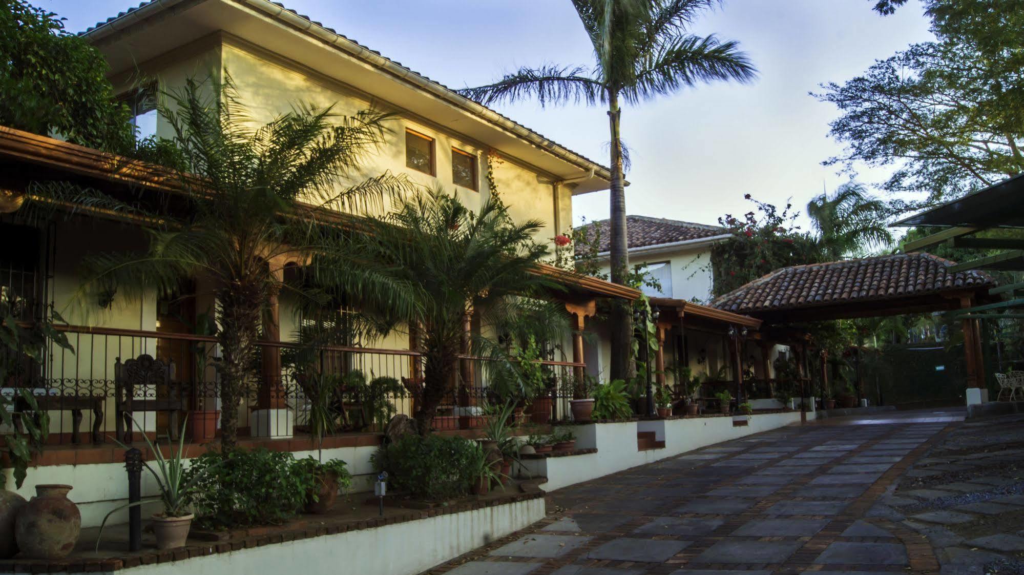 Hotel Altos De Fontana Managua Exterior foto