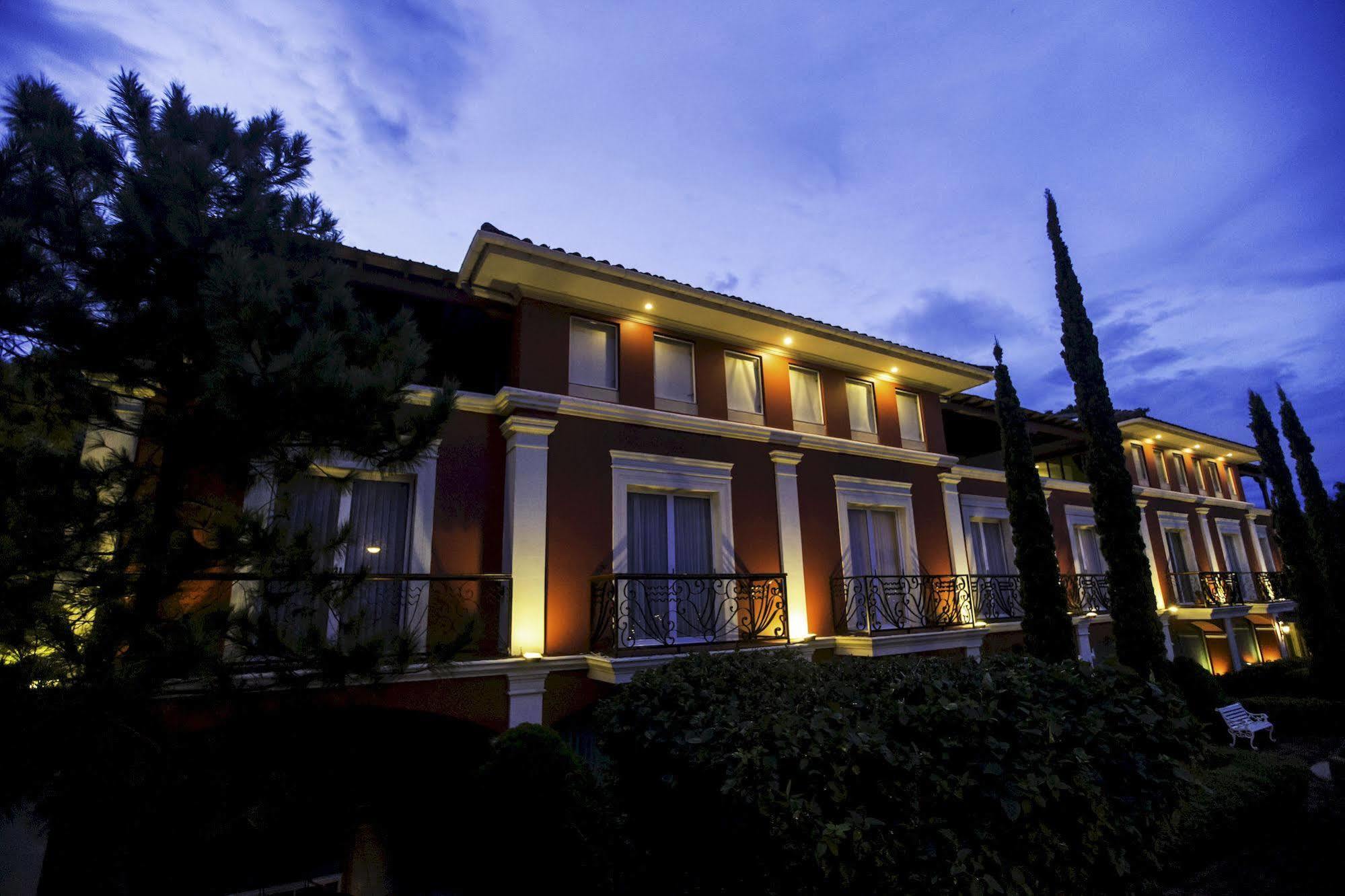 Hotel Altos De Fontana Managua Exterior foto